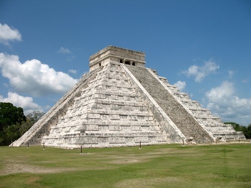 http://www.planetware.com/i/photo/chichen-itza-el-castillo-yucatan-mex083.jpg